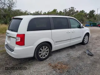 2014 Chrysler Town & Country Touring-L with VIN 2C4RC1CG7ER460427, listed as a IAAI auction lot 40876176 with 177,707 mi miles. Bid and sale history available at carsss.com. Image 4.
