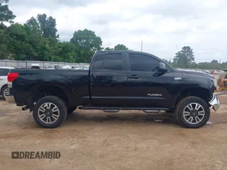 2008 Toyota Tundra z VIN 5TBBV54168S522904, wystawiony jako IAAI lot #42144836 z przebiegiem 190 610 mil mil oraz . Historia ofert i sprzedaży dostępna na DreamBid. Obrazek 13.