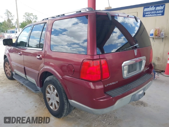 2004 Lincoln Navigator Luxury z VIN 5LMFU27R94LJ10282, wystawiony jako IAAI lot #42115619 z przebiegiem 204 576 mil mil oraz . Historia ofert i sprzedaży dostępna na DreamBid. Obrazek 3.