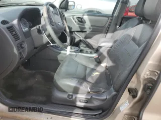 2007 Ford Escape Hybrid z VIN 1FMCU59H77KA93746, wystawiony jako Copart lot #82349254 z przebiegiem 162 917 mil mil oraz Szkoda całkowita • Salvage title. Historia ofert i sprzedaży dostępna na DreamBid. Obrazek 7.