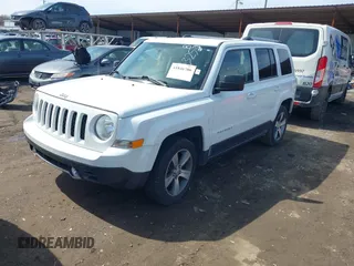 2017 Jeep Patriot High Altitude z VIN 1C4NJPFA1HD153258, wystawiony jako IAAI lot #41846706 z przebiegiem 57 048 mil mil oraz . Historia ofert i sprzedaży dostępna na DreamBid. Obrazek 2.
