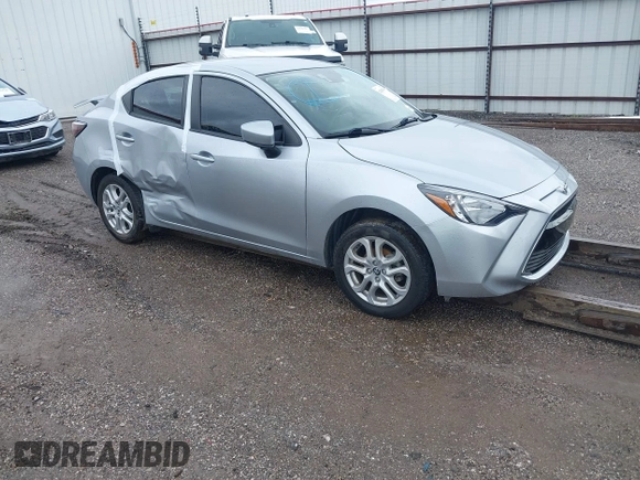 2014 Chevrolet Cruze LS with VIN 1G1PA5SH7E7139450, listed as a IAAI auction lot 42003875 with 172,449 mi miles and . Bid and sale history available at DreamBid. Image 1.