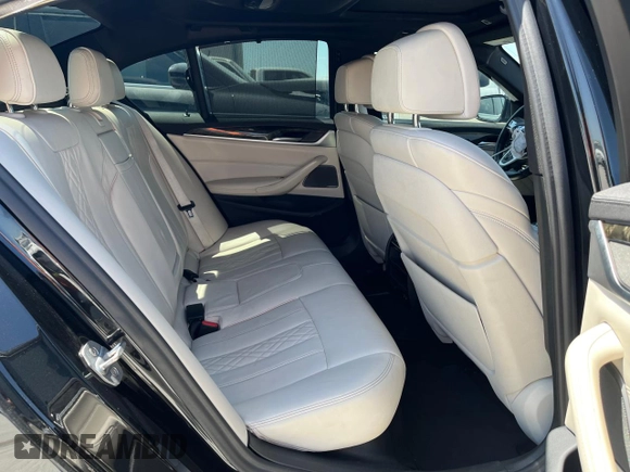 2020 BMW 5 Series M550i xDrive z VIN WBAJS7C01LCD23365, wystawiony jako Copart lot #49166705 z przebiegiem 42 293 mil mil oraz Szkoda całkowita • Salvage title. Historia ofert i sprzedaży dostępna na DreamBid. Obrazek 10.