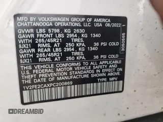 2023 Volkswagen Atlas SEL Premium R-Line z VIN 1V2FE2CAXPC200869, wystawiony jako Copart lot #50109995 z przebiegiem 55 710 mil mil oraz Szkoda całkowita • Salvage title. Historia ofert i sprzedaży dostępna na DreamBid. Obrazek 12.