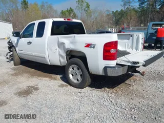 2008 Chevrolet Silverado 1500 LT w/1LT with VIN 2GCEK19J981314893, listed as a IAAI auction lot 41734553 with 147,058 mi miles. Bid and sale history available at carsss.com. Image 3.