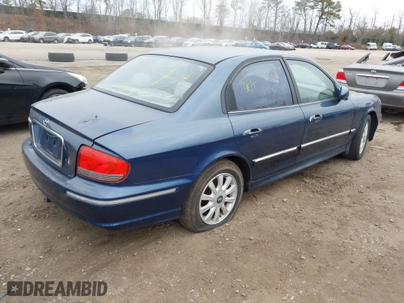 2004 Hyundai Sonata GLS with VIN KMHWF35H44A081671, listed as a IAAI auction lot 41788873 with 999,999 mi miles. Bid and sale history available at carsss.com. Image 4.