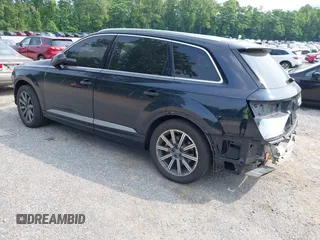 2017 Audi Q7 Premium Plus z VIN WA1LAAF78HD024548, wystawiony jako IAAI lot #42403316 z przebiegiem 105 592 mil mil oraz . Historia ofert i sprzedaży dostępna na DreamBid. Obrazek 3.