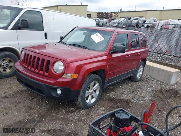 2014 Jeep Patriot Latitude with VIN 1C4NJRFB7ED718239, listed as a IAAI auction lot 41871772 with 102,342 mi miles. Bid and sale history available at carsss.com. Image 2.