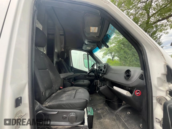 2020 Mercedes-Benz Sprinter with VIN W1Y8ED3Y5LP210730, listed as a Copart auction lot 61175204 with 201,663 mi miles and . Bid and sale history available at DreamBid. Image 5.