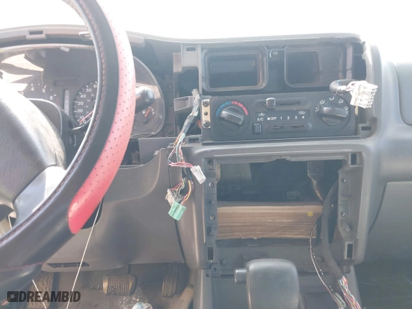 1998 Isuzu Rodeo S with VIN 4S2CM58W5W4350642, listed as a IAAI auction lot 41545706 with 1 mi miles. Bid and sale history available at carsss.com. Image 12.