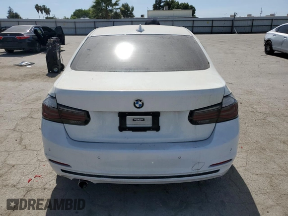 2017 BMW 3 Series 320i z VIN WBA8A9C53HK620298, wystawiony jako Copart lot #58196815 z przebiegiem 101 971 mil mil oraz Szkoda całkowita • Salvage title. Historia ofert i sprzedaży dostępna na DreamBid. Obrazek 6.
