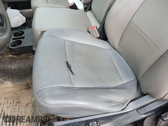 2017 Ford F-250 XL with VIN 1FTBF2A68HEE82088, listed as a IAAI auction lot 42731371 with 144,889 mi miles and . Bid and sale history available at DreamBid. Image 16.