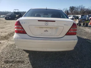 2005 Mercedes-Benz C 240 with VIN WDBRF81J75F636395, listed as a Copart auction lot 87798865 with 80,634 mi miles and Salvage Title. Bid and sale history available at DreamBid. Image 6.