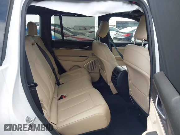 2023 Jeep Grand Cherokee Limited z VIN 1C4RJHBG3PC625434, wystawiony jako IAAI lot #42295033 z przebiegiem 27 084 mil mil oraz . Historia ofert i sprzedaży dostępna na DreamBid. Obrazek 8.