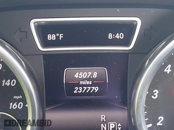 2015 Mercedes-Benz M 350 with VIN 4JGDA5HB4FA577677, listed as a IAAI auction lot 42518630 with 237,779 mi miles and . Bid and sale history available at DreamBid. Image 16.