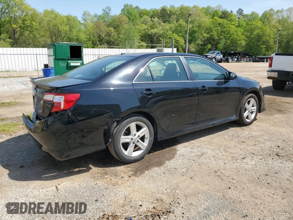 2014 Toyota Camry L with VIN 4T1BF1FK1EU400005, listed as a Copart auction lot 52782775 with 83,939 mi miles and Salvage Title. Bid and sale history available at DreamBid. Image 3.