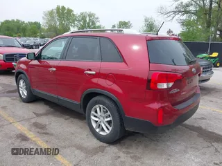 2014 Kia Sorento LX with VIN 5XYKT4A75EG480122, listed as a IAAI auction lot 42113975 with 171,754 mi miles and . Bid and sale history available at carsss.com. Image 3.