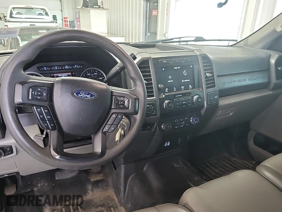 2019 Ford F-250 XL with VIN 1FT7X2B60KED15782, listed as a IAAI auction lot 42840321 with 119,106 mi miles and . Bid and sale history available at DreamBid. Image 17.