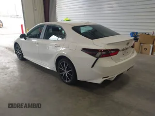 2022 Toyota Camry SE with VIN 4T1G11AK1NU694842, listed as a IAAI auction lot 42236424 with 52,335 mi miles and . Bid and sale history available at DreamBid. Image 3.