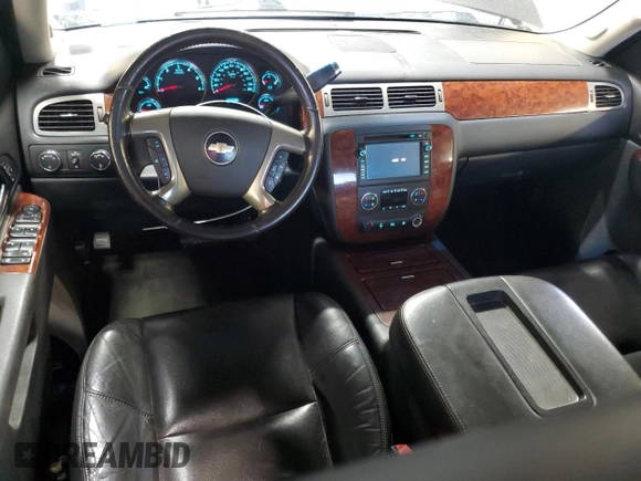 2011 Chevrolet Avalanche LTZ with VIN 3GNTKGE39BG325092, listed as a Copart auction lot 79598444 with 139,981 mi miles and Salvage Title. Bid and sale history available at DreamBid. Image 8.