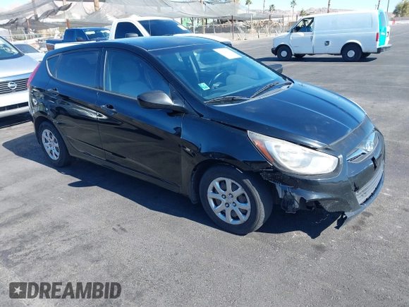 2013 Hyundai Accent GS z VIN KMHCT5AE7DU132081, wystawiony jako IAAI lot #41564041 z przebiegiem 181 833 mil mil oraz . Historia ofert i sprzedaży dostępna na DreamBid. Obrazek 1.