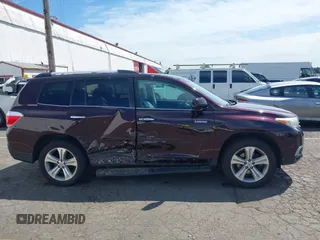 2013 Toyota Highlander Limited с VIN 5TDDK3EH2DS185263, выставлен на аукционе IAAI как лот 42234846 с пробегом 192 285 миль миль и . История ставок и продаж доступна на DreamBid. Изображение 13.