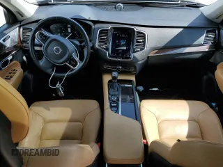 2016 Volvo XC90 T6 Momentum z VIN YV4A22PK9G1056263, wystawiony jako Copart lot #52951325 z przebiegiem 115 967 mil mil oraz Szkoda całkowita • Salvage title. Historia ofert i sprzedaży dostępna na DreamBid. Obrazek 8.