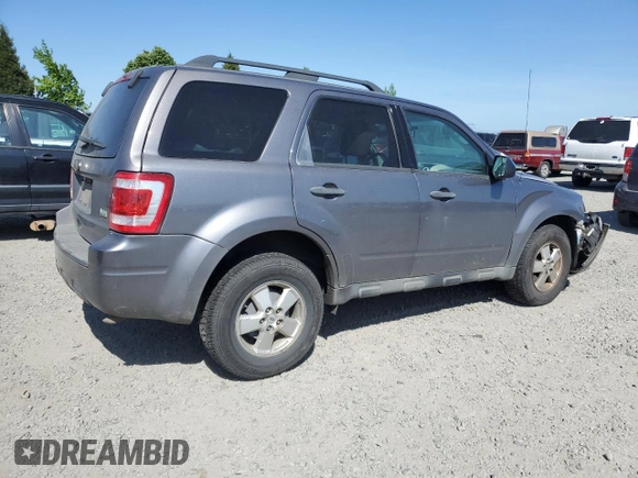 2011 Ford Escape XLT z VIN 1FMCU9DG7BKC39271, wystawiony jako Copart lot #55880445 z przebiegiem 202 072 mil mil oraz Szkoda całkowita • Salvage title. Historia ofert i sprzedaży dostępna na DreamBid. Obrazek 3.
