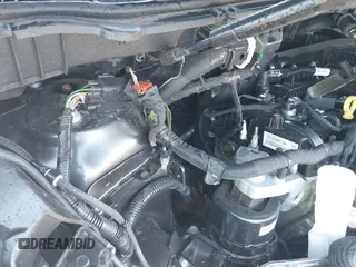2024 Ford Edge SE z VIN 2FMPK4G99RBB18608, wystawiony jako IAAI lot #42430244 z przebiegiem Nie podano mil oraz . Historia ofert i sprzedaży dostępna na DreamBid. Obrazek 17.