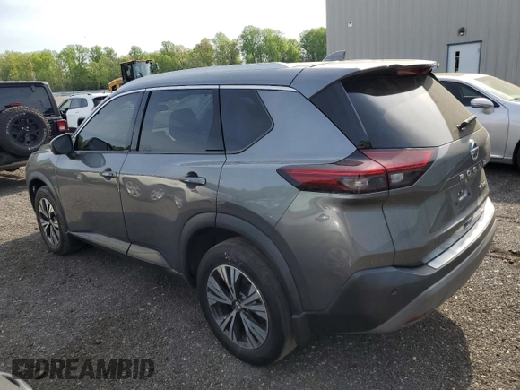 2021 Nissan Rogue SV z VIN 5N1AT3BB9MC706492, wystawiony jako Copart lot #51734595 z przebiegiem 72 423 mil mil oraz Szkoda całkowita • Salvage title. Historia ofert i sprzedaży dostępna na DreamBid. Obrazek 2.