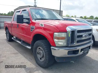 2008 Ford F-250 XL z VIN 1FTSW21R98ED51603, wystawiony jako IAAI lot #42317798 z przebiegiem 261 459 mil mil oraz . Historia ofert i sprzedaży dostępna na DreamBid. Obrazek 1.
