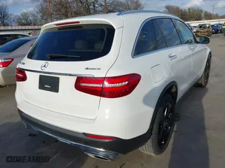 2019 Mercedes-Benz GLC with VIN WDC0G4KB0KV154015, listed as a IAAI auction lot 41049218 with 38,473 mi miles. Bid and sale history available at carsss.com. Image 4.
