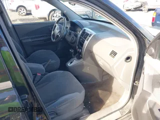 2006 Hyundai Tucson GLS with VIN KM8JN12DX6U415822, listed as a IAAI auction lot 41820694 with 167,543 mi miles. Bid and sale history available at carsss.com. Image 5.