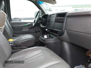 2007 Chevrolet Express Cargo with VIN 1GCFG15X971163915, listed as a IAAI auction lot 42267952 with Not provided miles and . Bid and sale history available at DreamBid. Image 5.