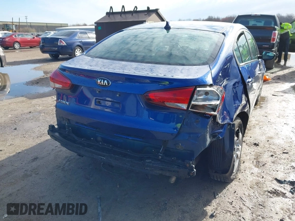 2018 Kia Forte LX with VIN 3KPFK4A76JE184604, listed as a IAAI auction lot 41965195 with 87,732 mi miles. Bid and sale history available at carsss.com. Image 4.