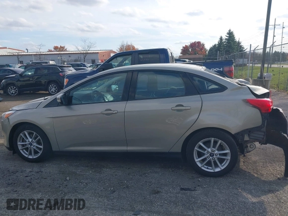 2015 Ford Focus SE with VIN 1FADP3F22FL384125, listed as a IAAI auction lot 40746333 with 53,530 mi miles. Bid and sale history available at carsss.com. Image 14.
