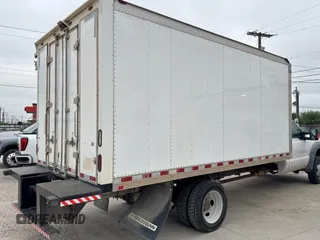 2014 Ford F-550 XL с VIN 1FDUF5GY4EEA87240, выставлен на аукционе Copart как лот 59899495 с пробегом 195 557 миль миль и Чистый • Clean title. История ставок и продаж доступна на DreamBid. Изображение 4.