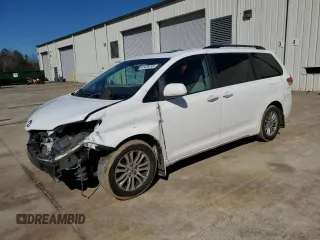 2011 Toyota Sienna XLE AAS z VIN 5TDYK3DC5BS134926, wystawiony jako Copart lot #45489285 z przebiegiem Nie podano mil oraz Szkoda całkowita • Salvage title. Historia ofert i sprzedaży dostępna na DreamBid. Obrazek 1.
