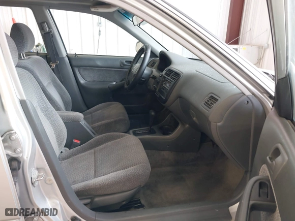 1999 Honda Civic EX with VIN 1HGEJ8640XL013417, listed as a IAAI auction lot 41915827 with 257,696 mi miles. Bid and sale history available at carsss.com. Image 5.