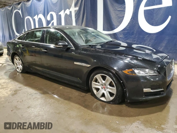 2017 Jaguar XJ with VIN SAJWJ2GDXH8W08618, listed as a Copart auction lot 44168345 with 76,782 mi miles and Clean Title. Bid and sale history available at carsss.com. Image 4.