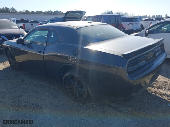 2019 Dodge Challenger SXT with VIN 2C3CDZGGXKH683563, listed as a IAAI auction lot 41320137 with 60,490 mi miles. Bid and sale history available at carsss.com. Image 3.
