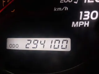 2003 Lexus GX 470 z VIN JTJBT20X930010939, wystawiony jako IAAI lot #42343382 z przebiegiem 294 100 mil mil oraz . Historia ofert i sprzedaży dostępna na DreamBid. Obrazek 15.
