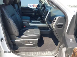 2020 Ford F-150 XL z VIN 1FTFW1E49LKE65329, wystawiony jako IAAI lot #42436835 z przebiegiem 53 581 mil mil oraz . Historia ofert i sprzedaży dostępna na DreamBid. Obrazek 5.