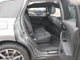 2017 Audi Q7 Premium Plus z VIN WA1LAAF78HD006485, wystawiony jako IAAI lot #41472079 z przebiegiem 175 699 mil mil oraz . Historia ofert i sprzedaży dostępna na DreamBid. Obrazek 8.