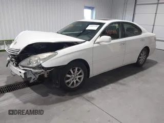 2002 Lexus ES 300 with VIN JTHBF30G825014674, listed as a IAAI auction lot 41805330 with 228,888 mi miles. Bid and sale history available at carsss.com. Image 2.