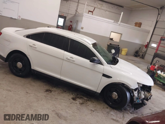 2013 Ford Police Interceptor с VIN 1FAHP2M8XDG152879, выставлен на аукционе IAAI как лот 41976583 с пробегом 138 129 миль миль и . История ставок и продаж доступна на DreamBid. Изображение 1.