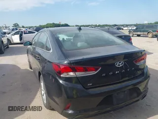 2018 Hyundai Sonata SE z VIN 5NPE24AF1JH700334, wystawiony jako IAAI lot #42261191 z przebiegiem 93 269 mil mil oraz . Historia ofert i sprzedaży dostępna na DreamBid. Obrazek 3.