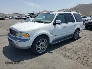 1998 Lincoln Navigator with VIN 5LMPU28LXWLJ39193, listed as a Copart auction lot 62238075 with 202,519 mi miles and Clean title. Bid and sale history available at DreamBid. Image 1.