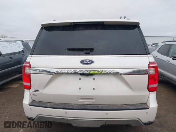 2019 Ford Expedition XLT with VIN 1FMJU1HT9KEA37773, listed as a IAAI auction lot 41537479 with 91,544 mi miles. Bid and sale history available at carsss.com. Image 17.