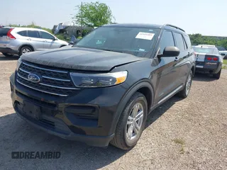 2022 Ford Explorer XLT z VIN 1FMSK7DH1NGA36852, wystawiony jako IAAI lot #41941093 z przebiegiem 40 623 mil mil oraz . Historia ofert i sprzedaży dostępna na DreamBid. Obrazek 6.